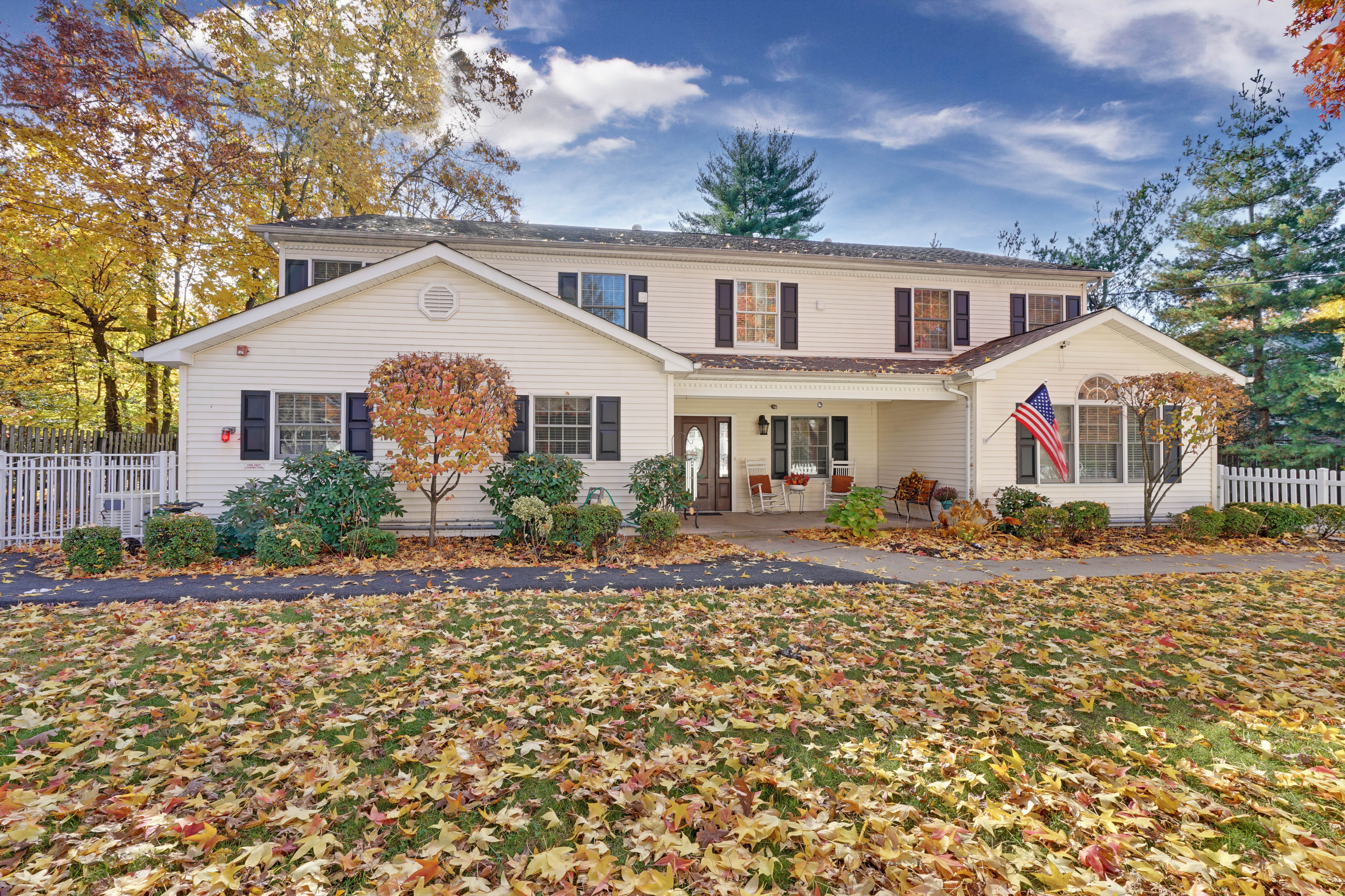 Fox Trail Memory Care Living at Cresskill community exterior