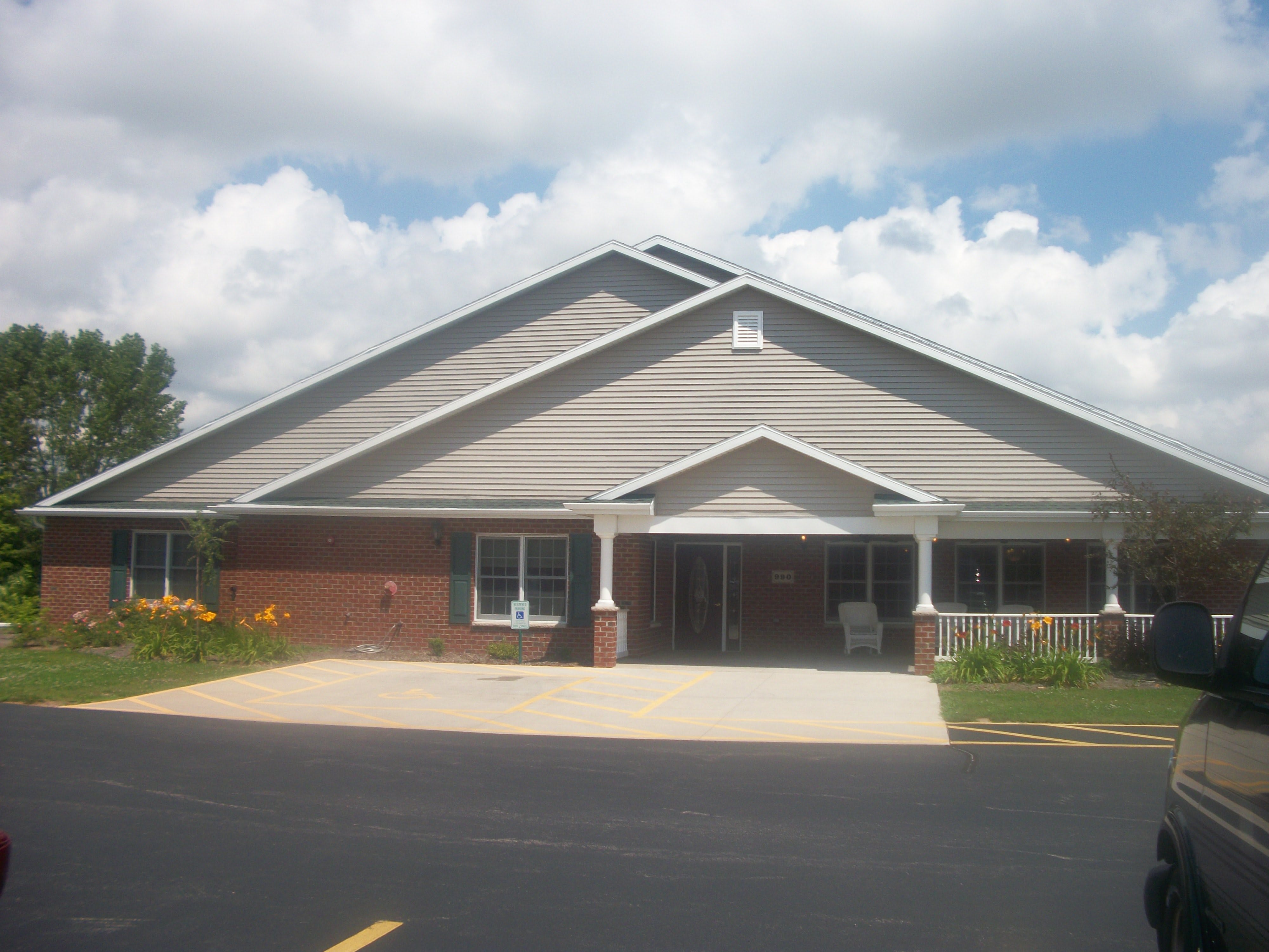 Adava Care of Neenah community entrance