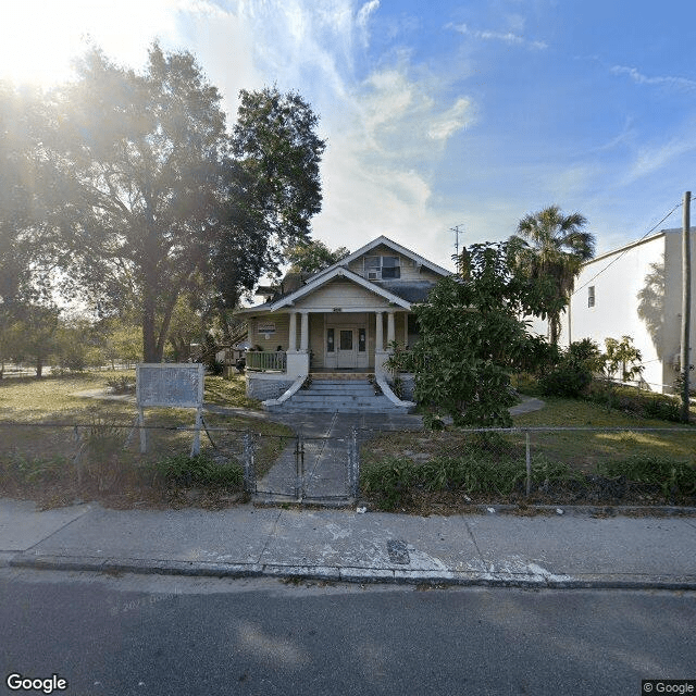 street view of Oakland Manor