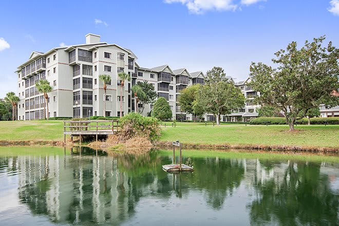 Lake Port Square, a CCRC community exterior