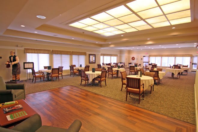 Cedar Ridge Senior Living dining room