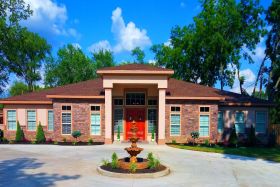 Dan House 
