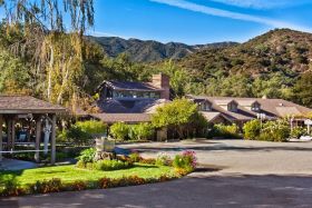 Photo of Twelve Oaks Senior Living