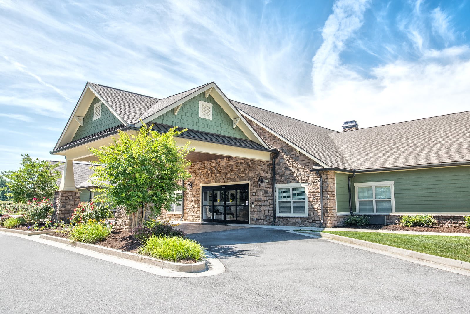Spring Arbor of Crossville Community Exterior