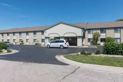Majestic Care Commons at Perrysburg community exterior