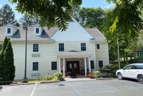 Colonial Manor Hackettstown 