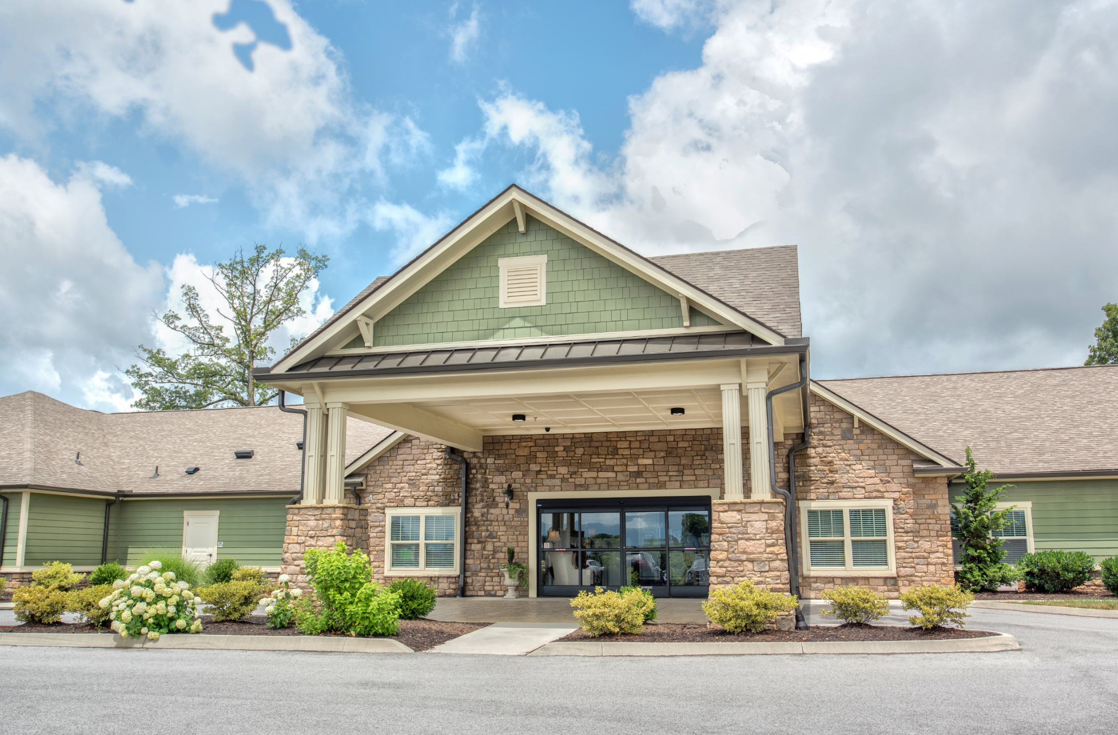 Spring Arbor of Clover Hill community exterior