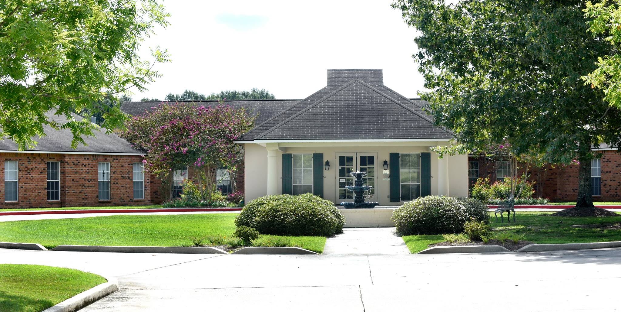 Viva Senior Living at Oakwood Village 