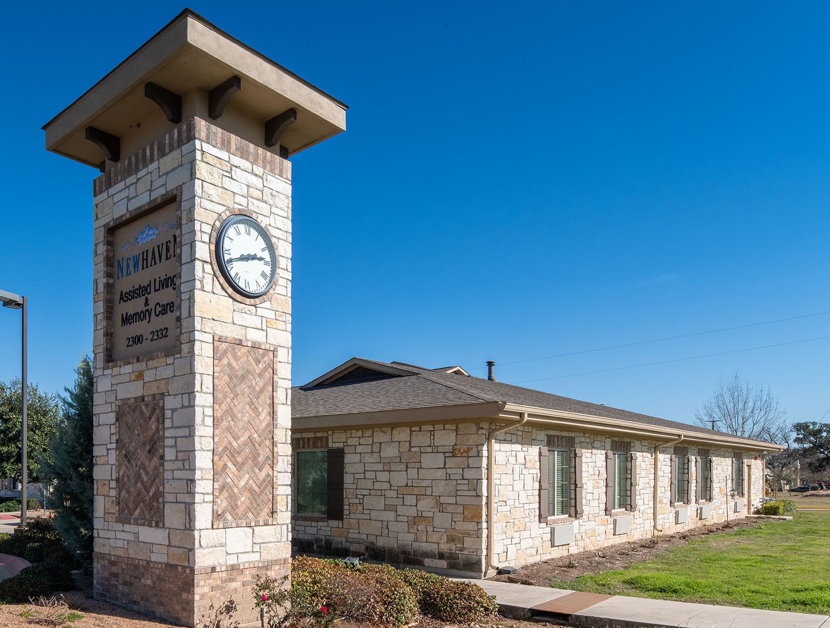 New Haven of Schertz outdoor common area