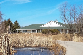 Hatties Bay Lake Geneva community exterior