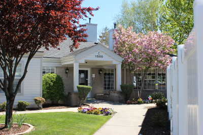 Photo of Farmington Square at Medford